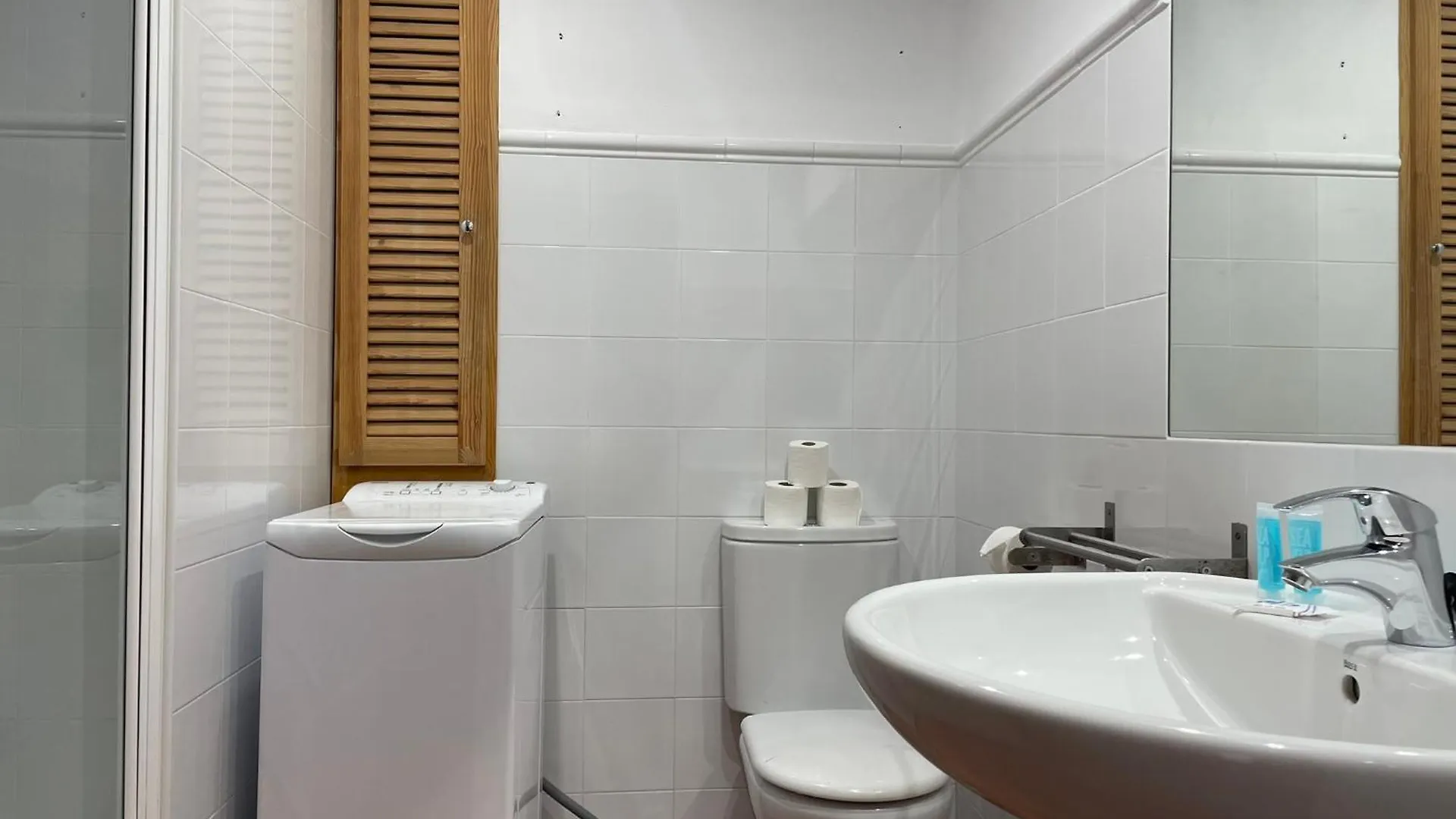 Apartamento La Roca Rental, 1 Dormitorio Con Vistas Al Mar Torremolinos 0*,  Spain